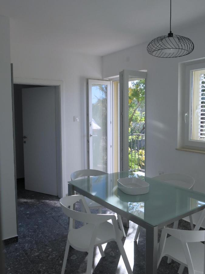 Apartments Rea Црес Екстер'єр фото